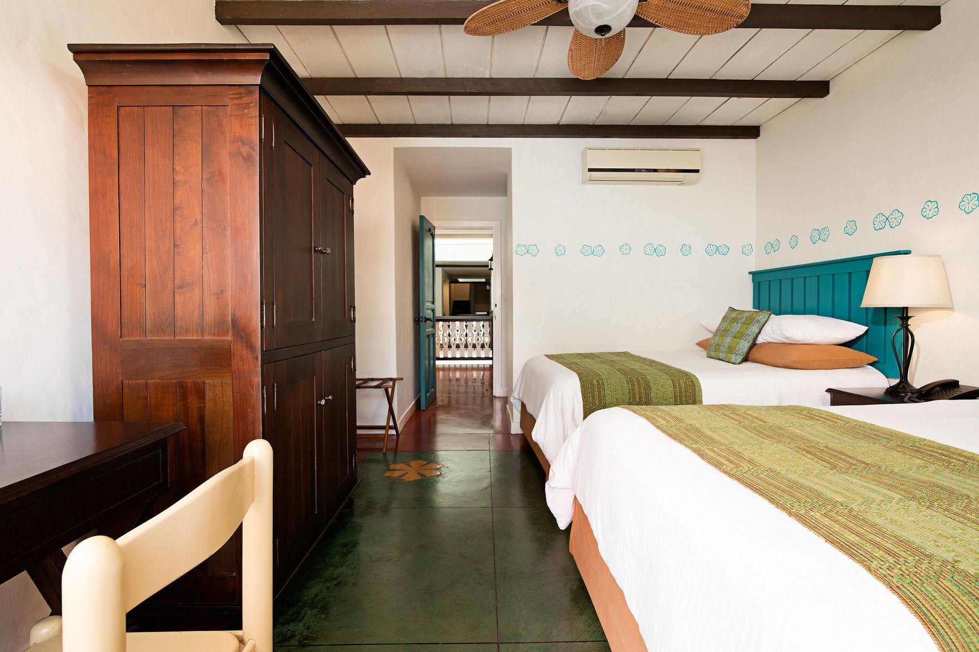 Hotel Isla De Flores Luaran gambar